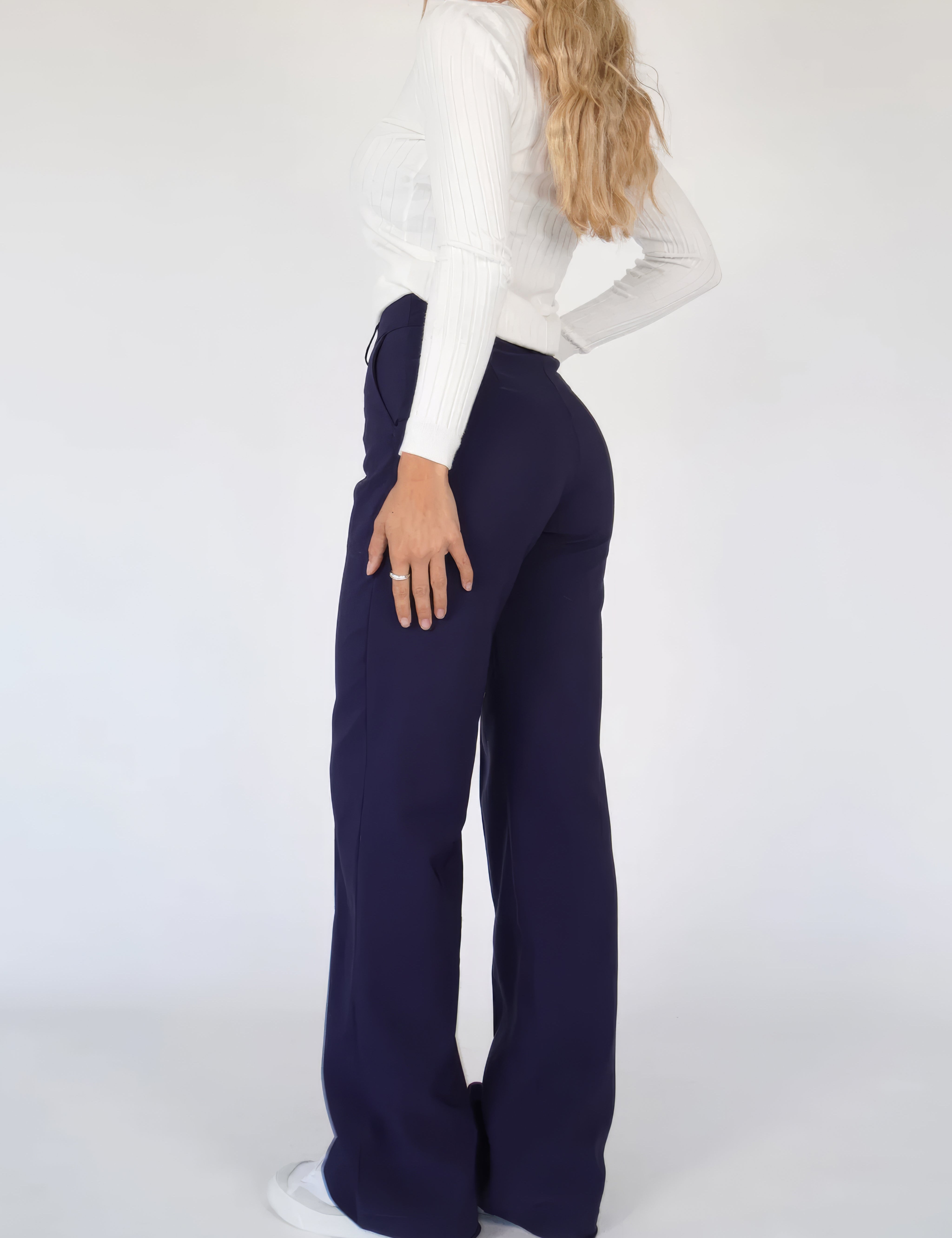2BLAUW_60dd7509-4118-4656-be87-3f7f241d27a7.jpg