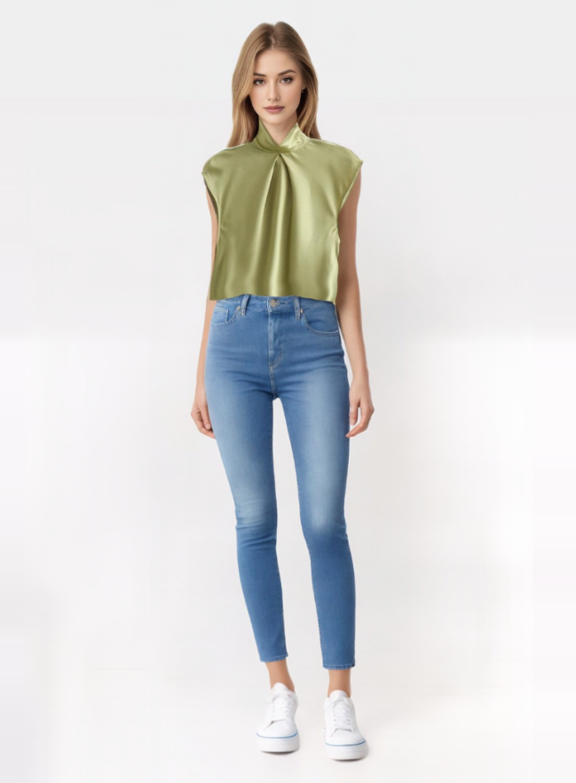 Ryza | Elegante Mouwloze Satijnen Blouse